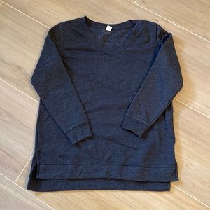 OLD NAVY~V NECK SWEATSHIRT~SMALL